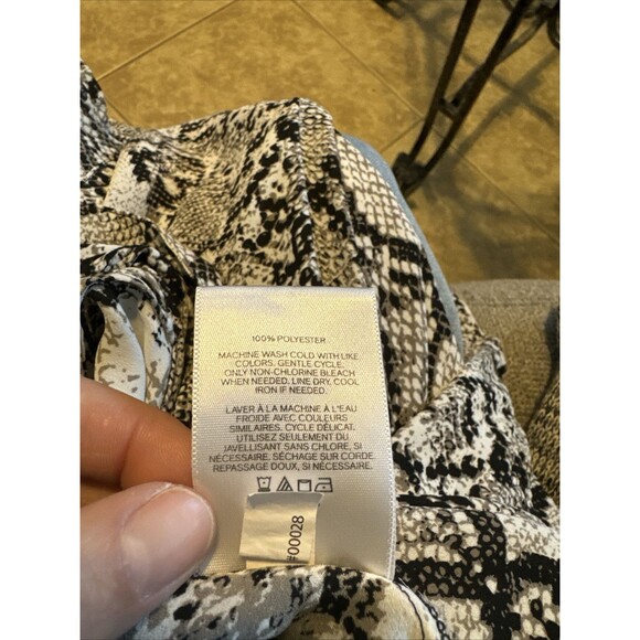 Express Womens Blouse Sz XL Button down 3/4 Sleeve Snake Safari Boho Bohemian - Picture 13 of 16